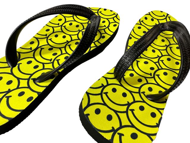 Smiley face Flip Retro Flops Funny Novelty Summer Shoes Footwear Thong Sandals